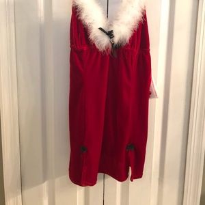 BNWT, women’s red velvet Santa neglige